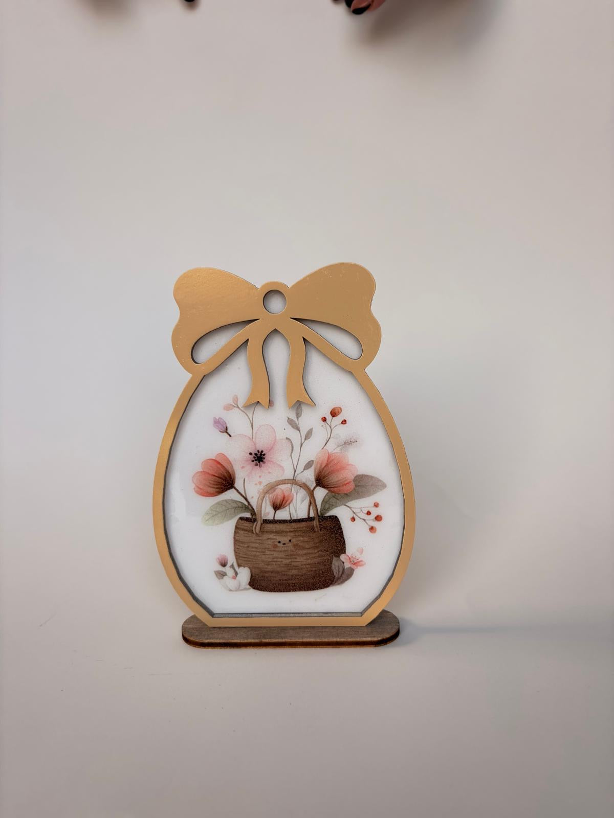 paasdecoratie houten ei met bloemen