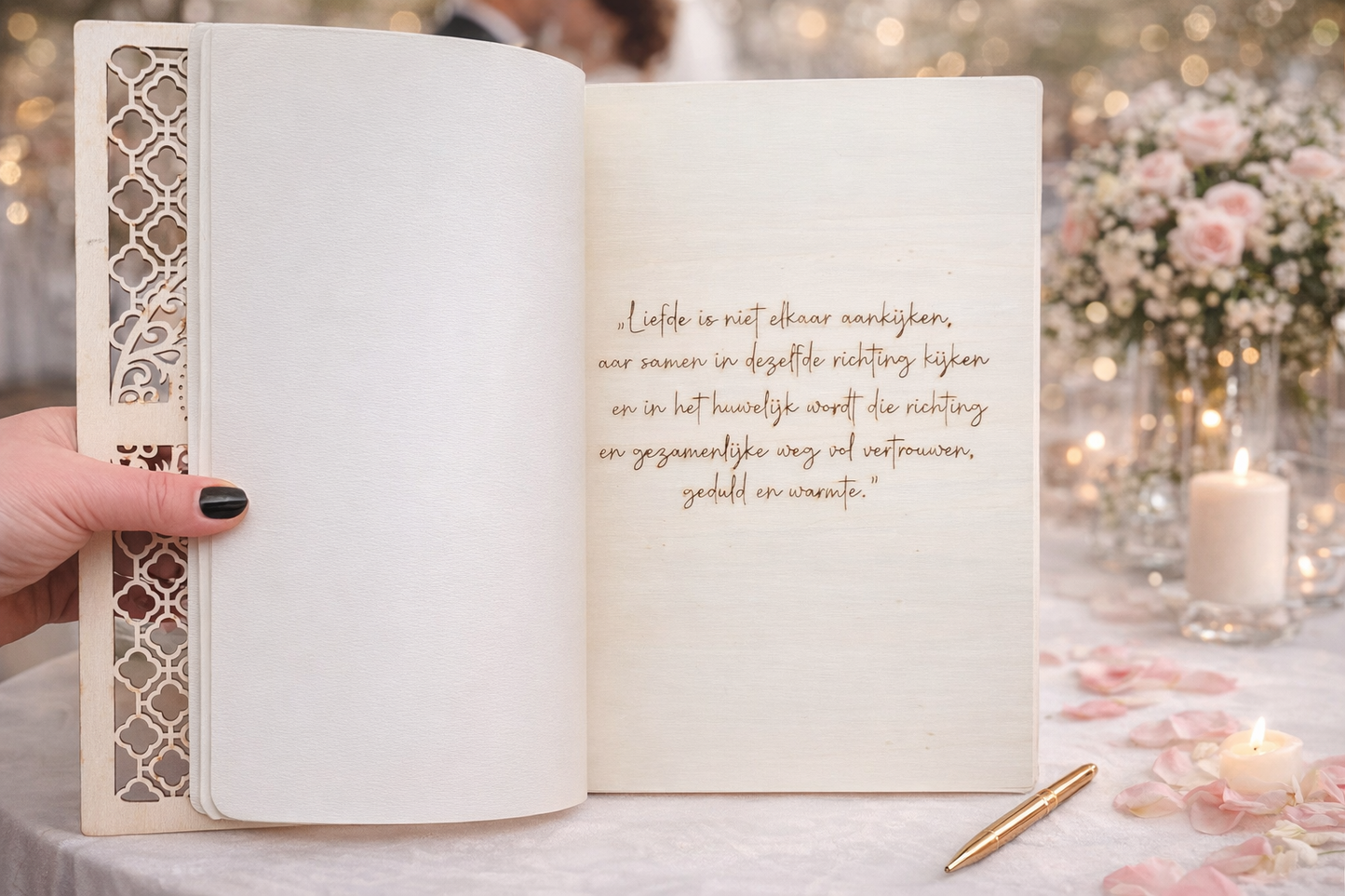 Houten Bruiloft Gastenboek – Gepersonaliseerd met Gravure - Mr & Mrs