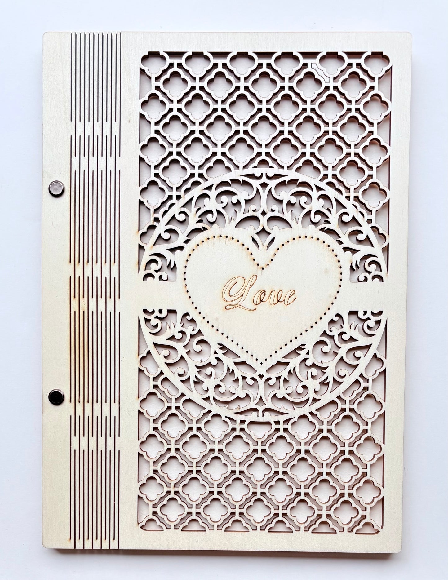 Houten Bruiloft Gastenboek – Gepersonaliseerd met Gravure - hart