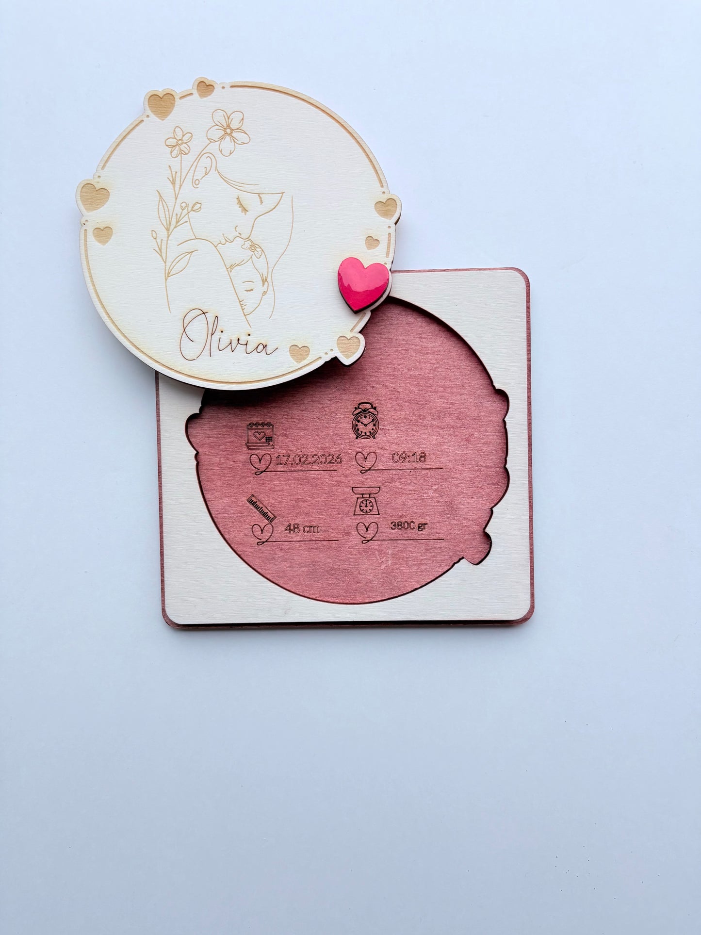 Houten Gepersonaliseerd Geboortebord – Baby Geboortegegevens met Naam - mama en baby design