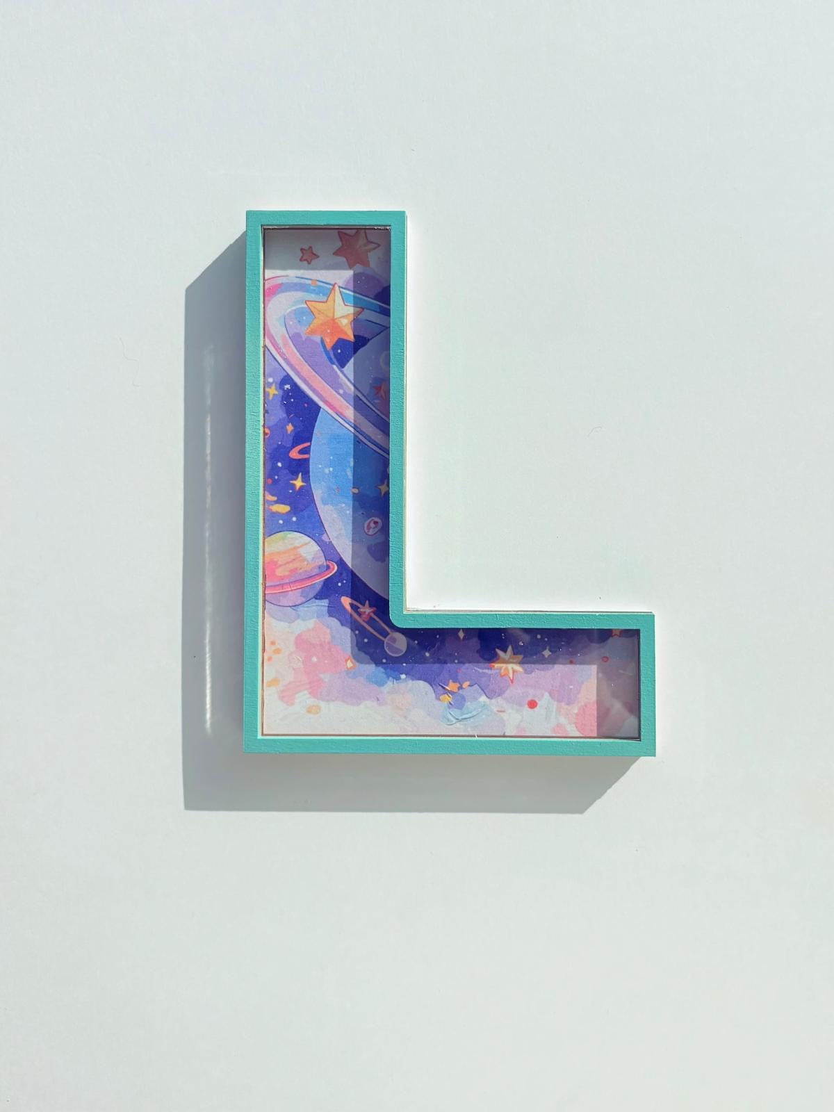 Gepersonaliseerde Houten 3D Letter Naam – Kinderkamer Decoratie 18 cm - Astronaut